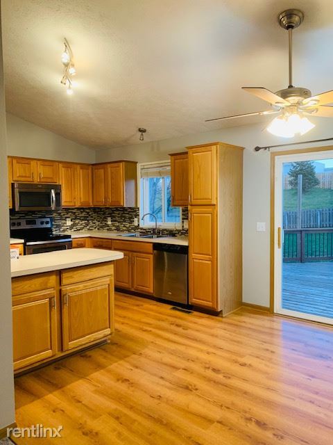 Building Photo - 3 br, 2 bath House - 17013 Sprague St