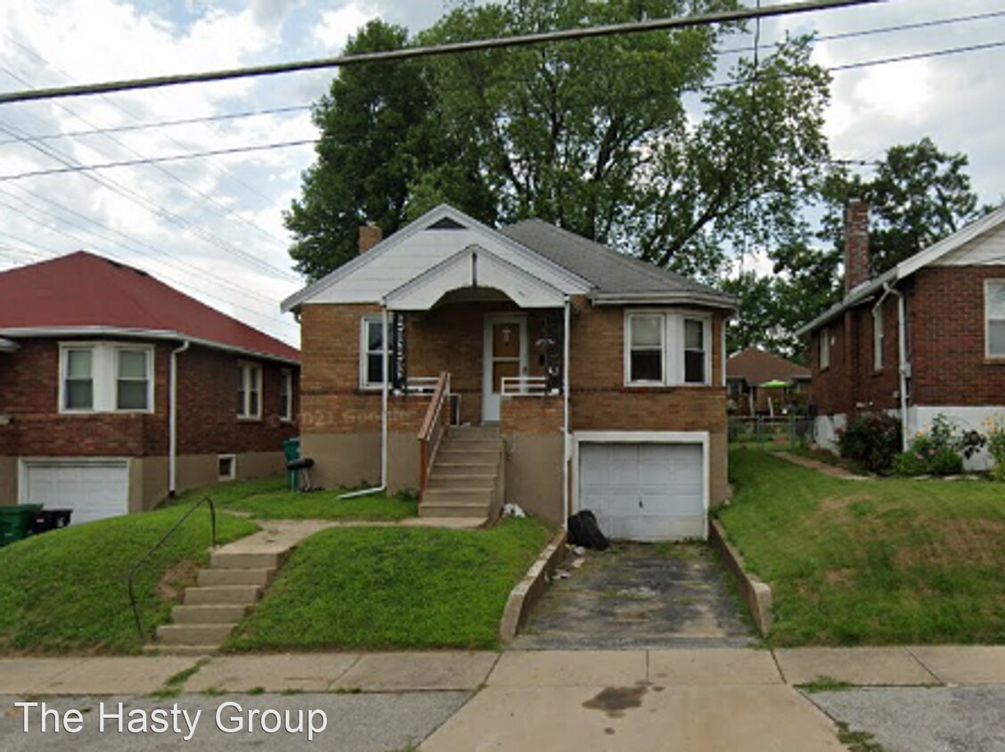 2 br, 1 bath House 1441 Kingsland Ave House Rental in Wellston, MO