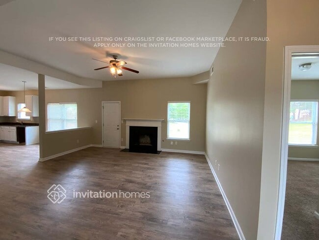 Building Photo - 4968 Locherby Dr