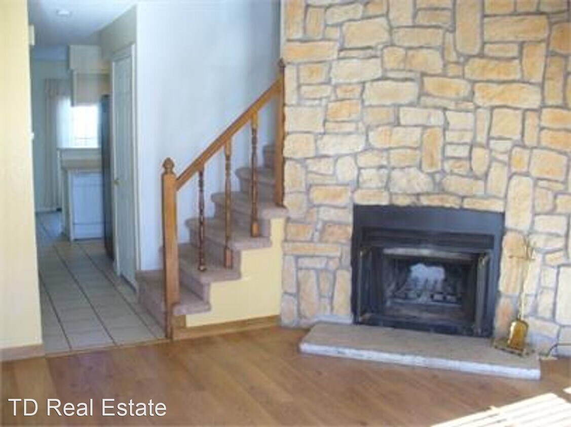 Building Photo - 3 br, 3.5 bath House - 4335 Crow Dr. 1