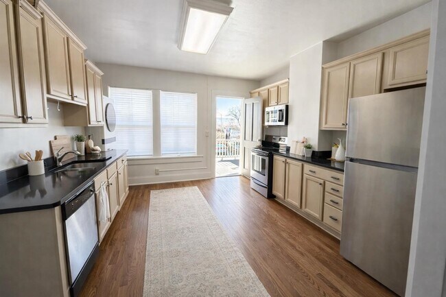 Foto del edificio - 129 Talbot Ave