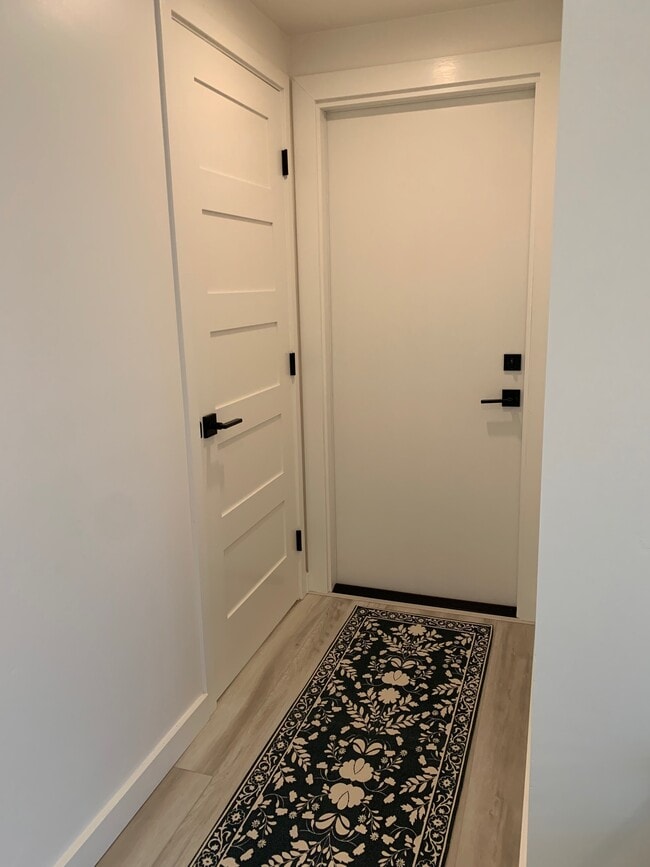 Building Photo - 1195 Wikiup Dr