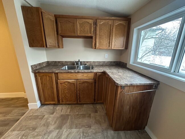 Photo du bâtiment - 2168 Rae St