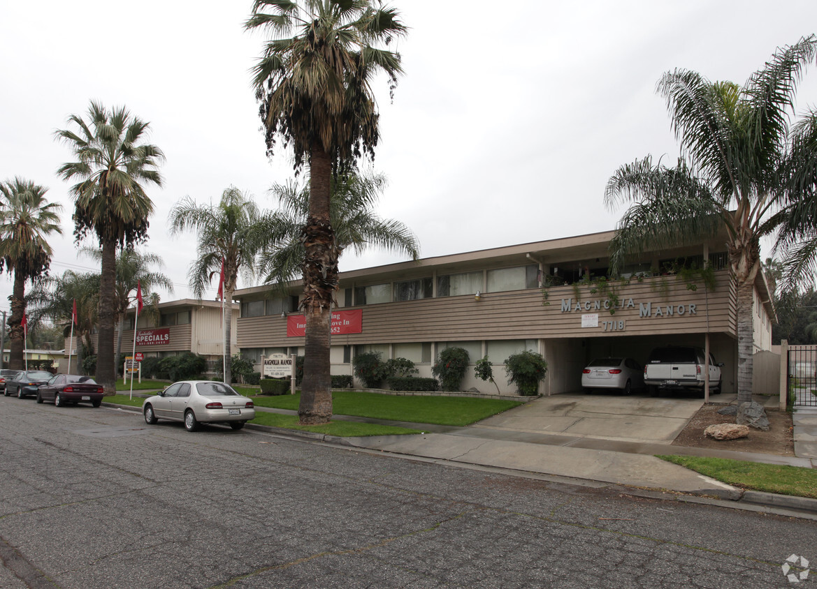 Primary Photo - Magnolia Manor Apartments