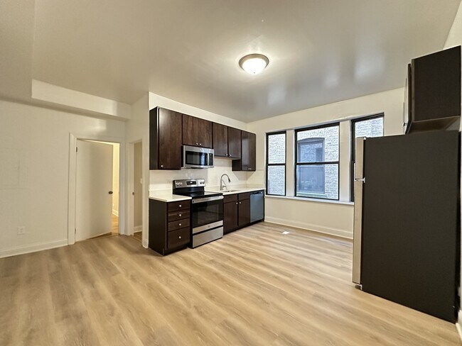 Building Photo - 2323 N Kedzie Blvd