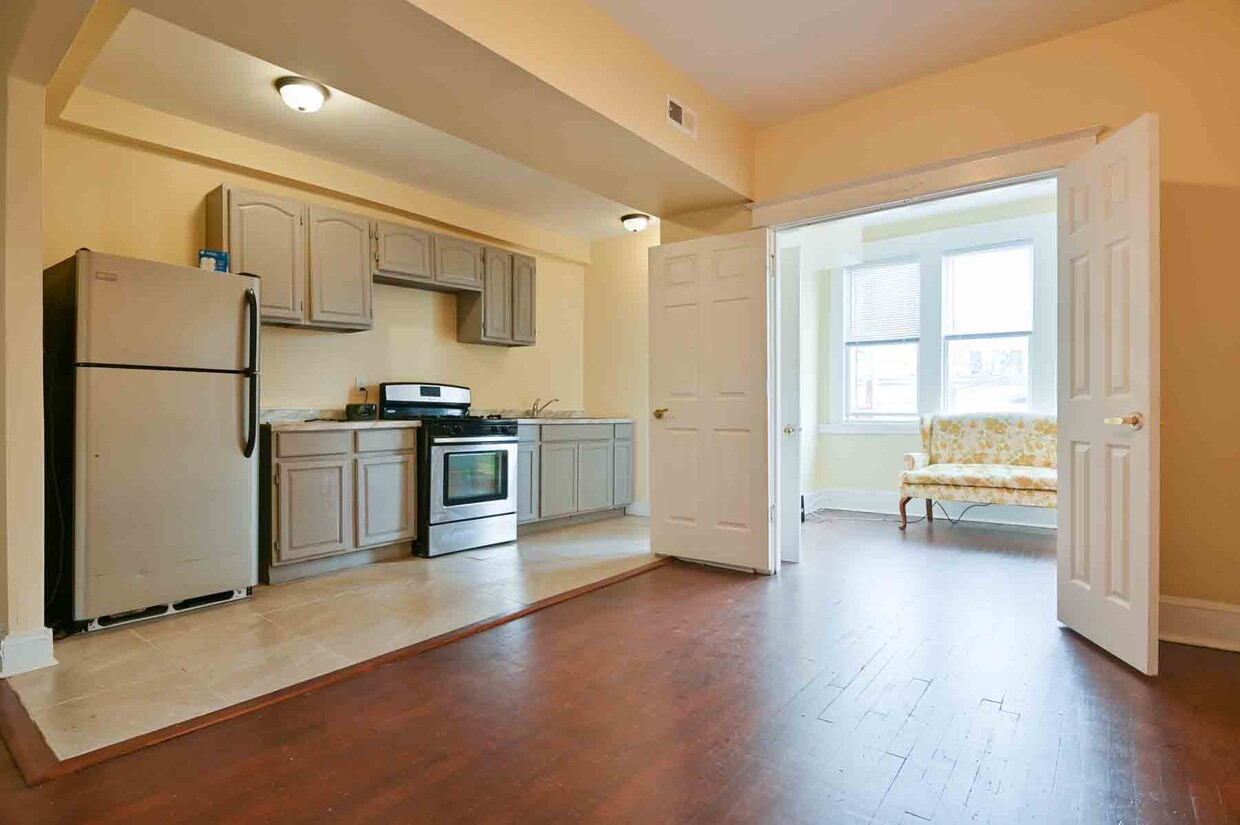 Primary Photo - 1616 Isherwood St NE