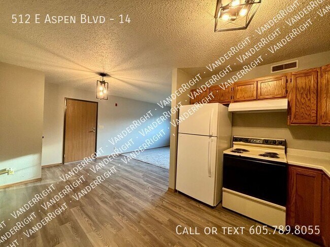 Foto del edificio - 512 E Aspen Blvd