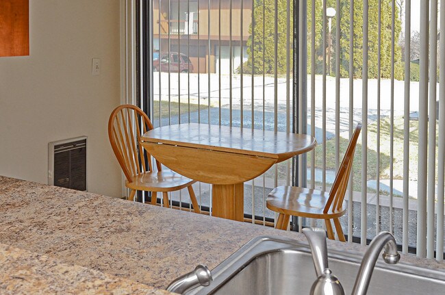 Breakfast area - 748 Upper Way