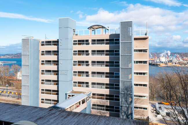 Foto del edificio - Sky Terrace Condos