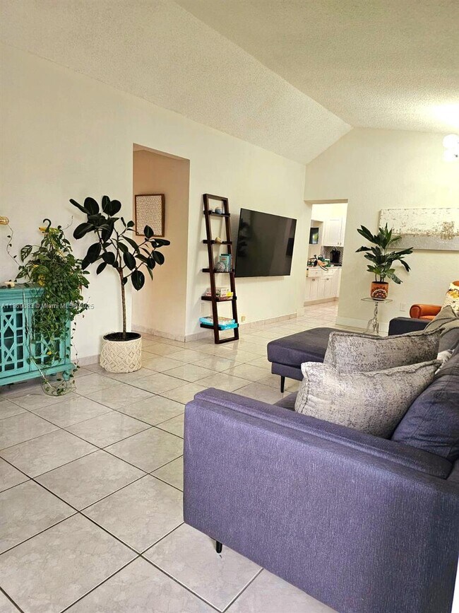 Foto del edificio - 220 SW 68th Ave