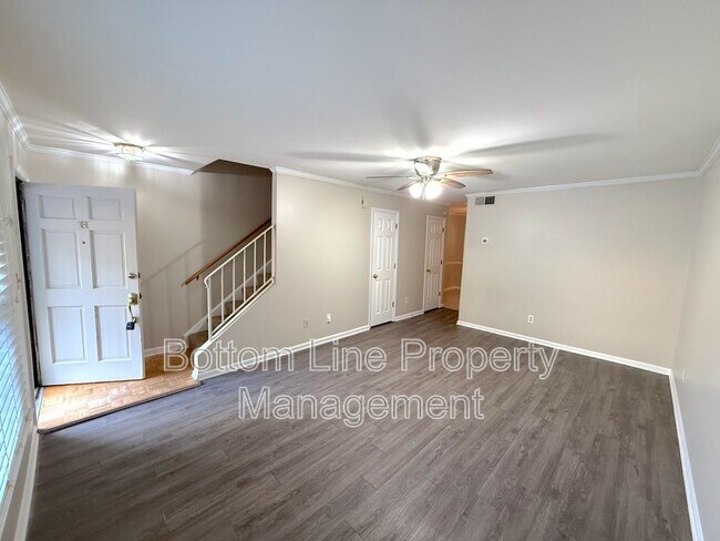 Foto del edificio - 2336 Kenmore Ave
