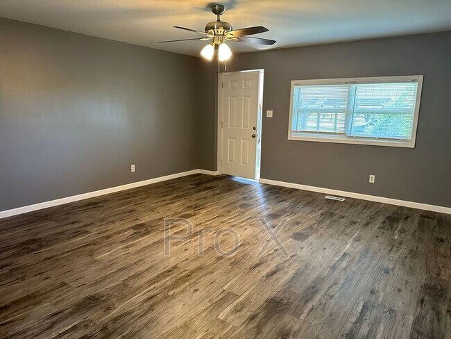 Foto del edificio - 825 S Cherokee St