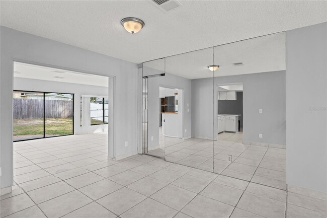 Building Photo - 2502 Indigo Dr
