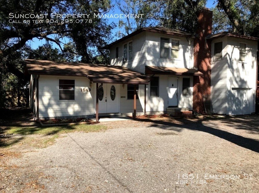 Building Photo - Affordable apartment with office !