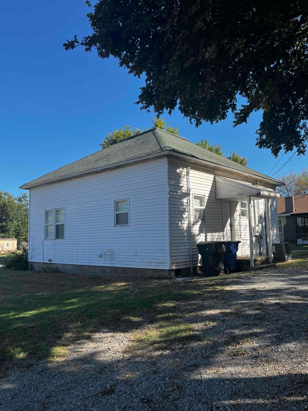 Building Photo - 1702 S 7th St