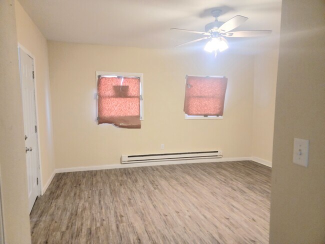 Building Photo - 714 N 11th St