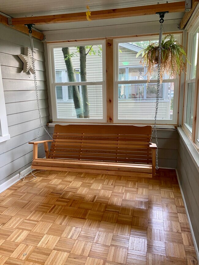 Cozy porch swing while you enjoy a book - 416 Midland Ave
