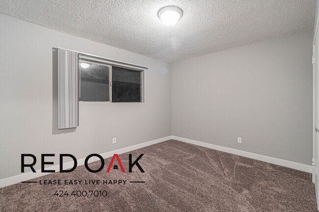 Foto del edificio - 690 S Riverside Ave