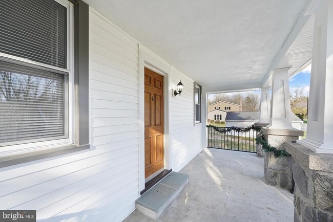 Building Photo - 4411 Fairview Ave