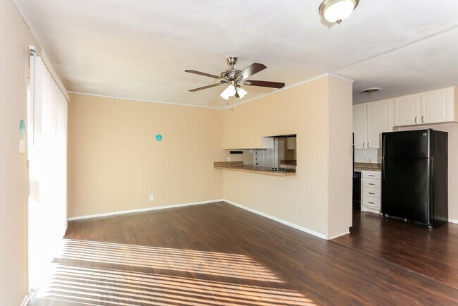 Foto del edificio - 6420 Valley Ridge Dr