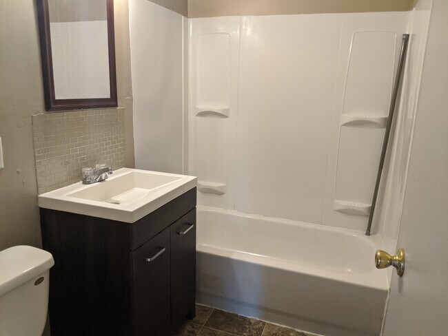 Foto del edificio - 638 N Winnebago St