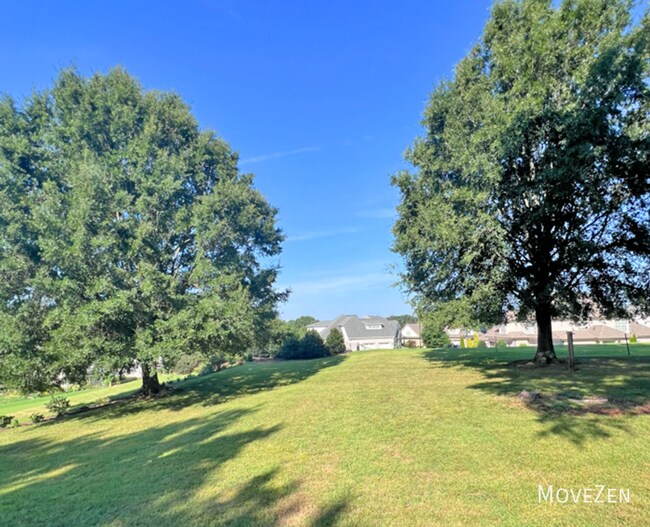 Foto del edificio - 654 Meadowlark Dr