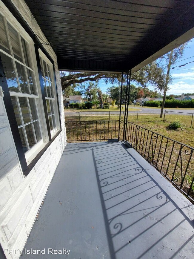Foto del edificio - 2 br, 1 bath House - 1300 Poppy Ave