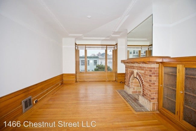 Building Photo - 1466 Chestnut St