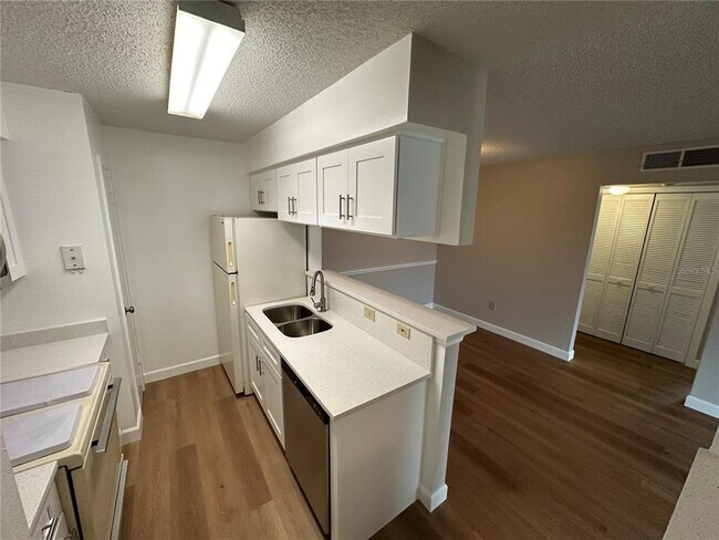 Building Photo - 4623 Cason Cove Dr