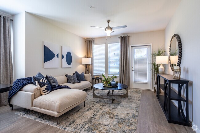 Building Photo - Madison Farms