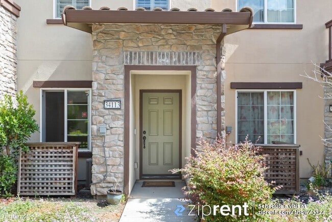 Building Photo - 3 br, 3.5 bath Townhome - 34113 Via Lucca,...
