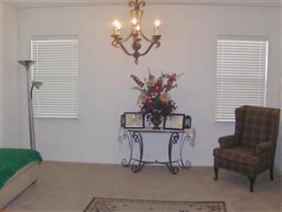 Building Photo - 33 E Heritage Dr