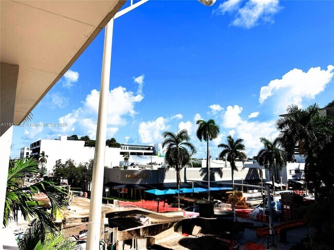 Foto del edificio - 1300 Lincoln Rd