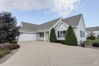 Building Photo - 5334 W Highlands Ct
