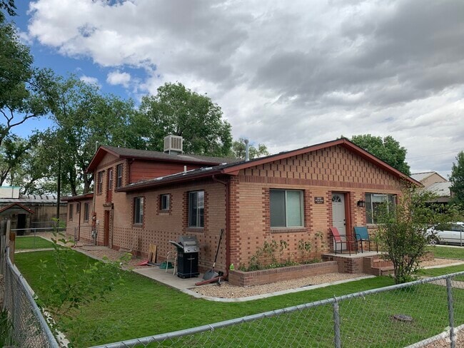 Building Photo - 203 S Mesa St
