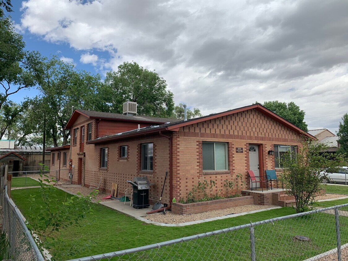 Foto principal - 203 S Mesa St