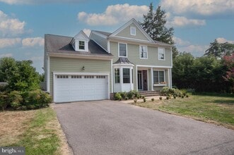 Building Photo - 35 Hillside Rd