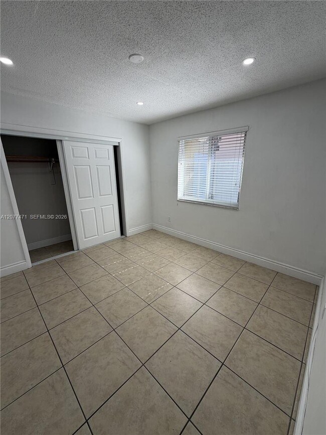 Building Photo - 8867 SW 25th St