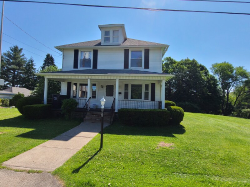Primary Photo - 518 Maple St
