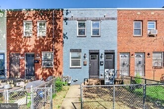 Building Photo - 1268 16th St NE