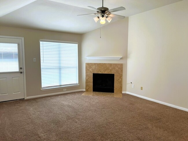 Building Photo - 25123 Ibris Ranch Dr