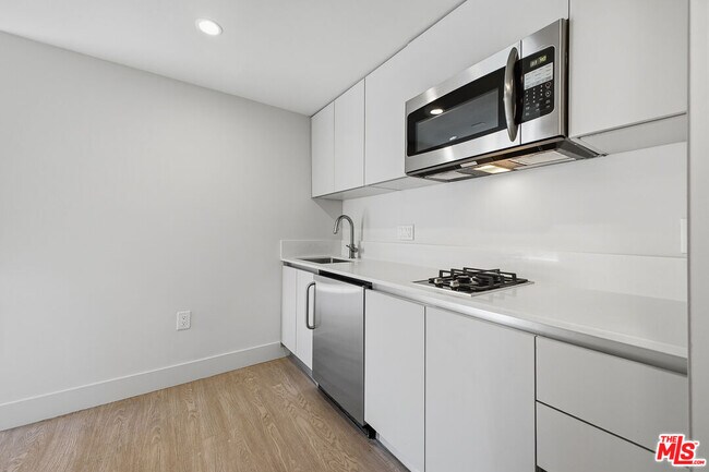 Building Photo - 11837 Mayfield Ave
