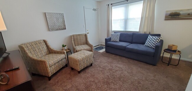 Foto del edificio - Short term furnished rental