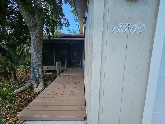 Foto del edificio - 17760 Park Village Blvd