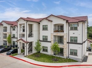 Building Photo - 9019 N Lake Creek Pkwy
