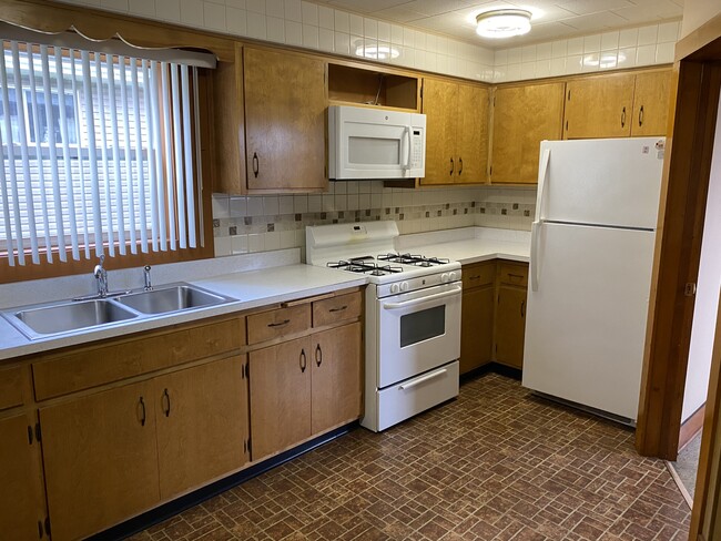 Building Photo - 12538 N 400 E