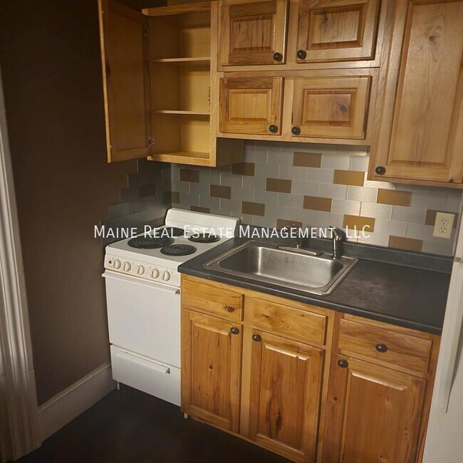 Foto del edificio - 63 Fifth St. Apt.-2