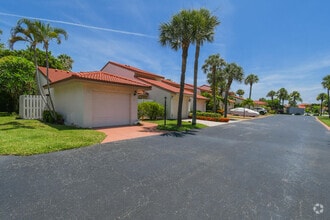 Building Photo - 130 Palm Ave