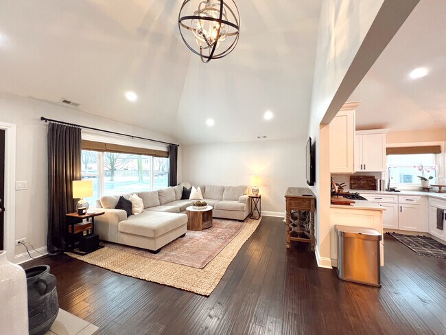 Foto del edificio - 5320 S Madison Ave