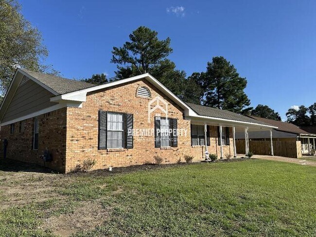 Building Photo - 3626 Clarke Rd